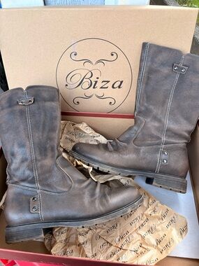Biza Women's Brown Leather Combat Boots
